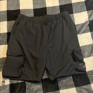 Karl Lagerfeld Men's Black Cargo Shorts size Large